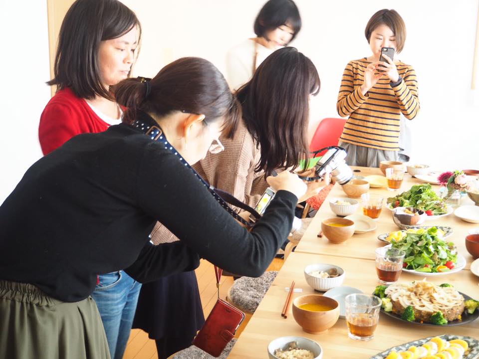 これは教室後に皆さんでランチをされたお料理を撮っているシーン。さっそく復習！