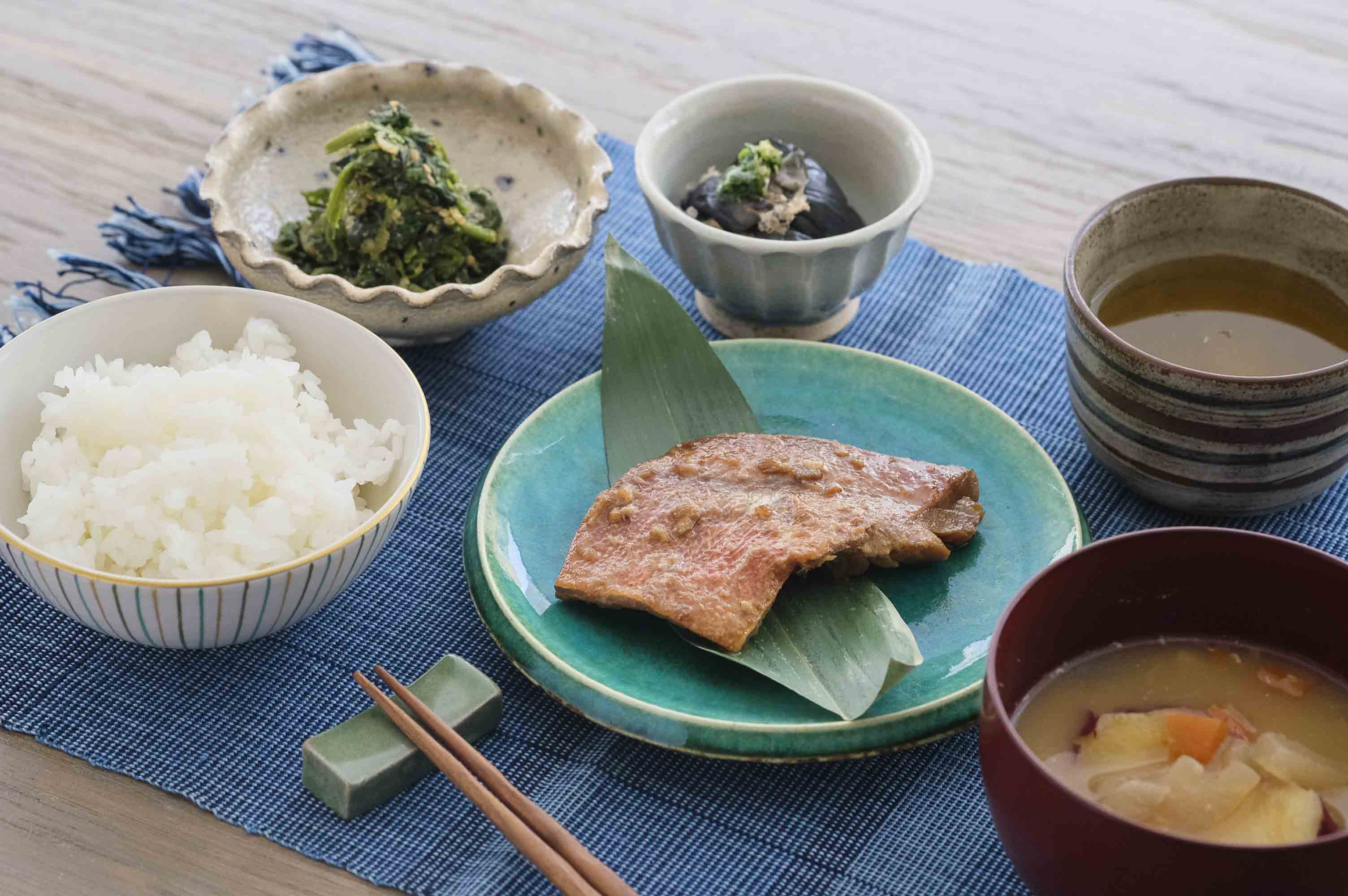 和食のデモ、朝食